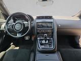 Jaguar F-Type P300 RWD Coupe R-Dynamic - Jaguar F-Type: R