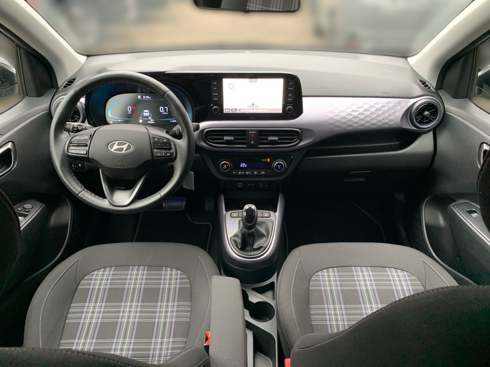 Fahrzeugabbildung Hyundai i10 1.2 Prime Automatik Navi Allwetter