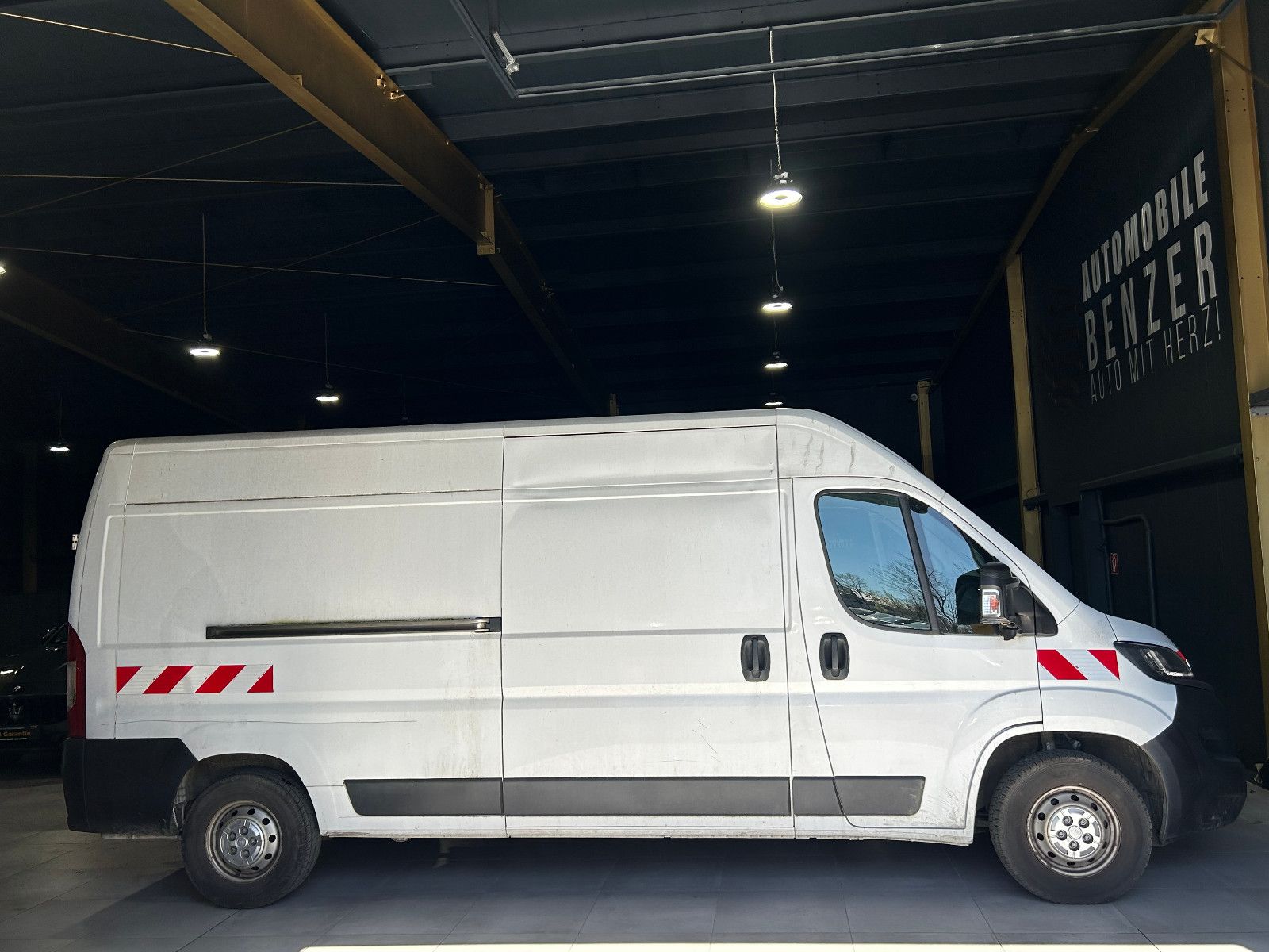 Fahrzeugabbildung Fiat Grossr.-Kasten 35 140 L4H2 RS: 4035 mm/3-SITZ