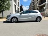 Mercedes-Benz A 180 A -Klasse |NAVI|SHZ|PDC|AUTOMATIK|LM - Mercedes-Benz A 180 Gebrauchtwagen in Mannheim