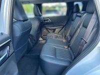 Mitsubishi Plug-In Hybrid Outlander Top  4WD LEDER STANDHZG - Image