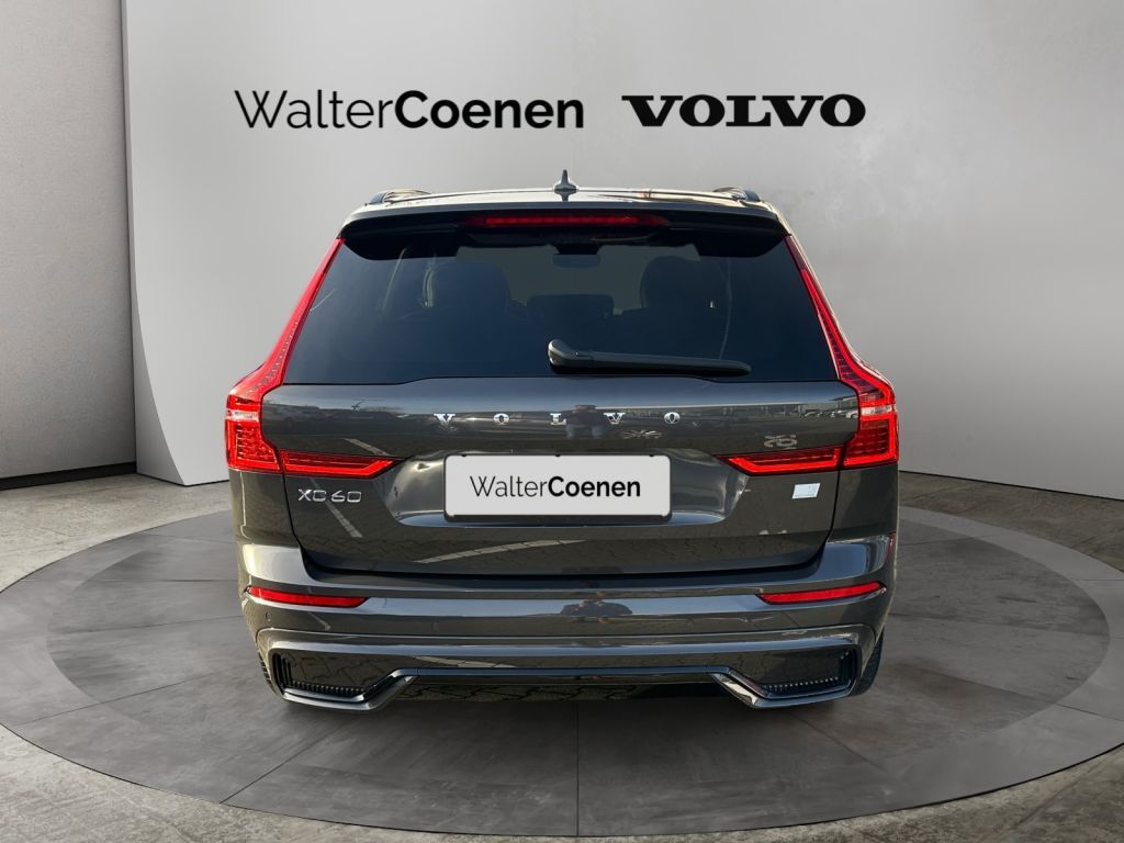 VOLVO XC60 T8 AWD Recharge Plus Dark 360° AHK semi ele VOLVO XC60 T8 AWD Recharge Plus Dark 360° AHK semi ele