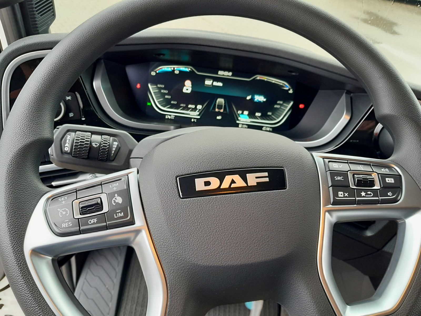 Fahrzeugabbildung DAF XD 370 Fa Swing-Board-Aufbau