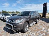 Mitsubishi L200 Plus Club Cab 4WD 1. Hand - Mitsubishi L200: Club Cab