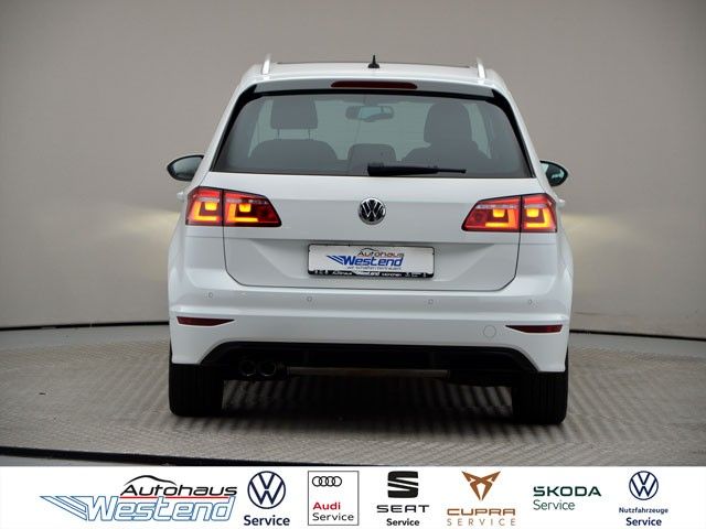 Fahrzeugabbildung Volkswagen Golf Sportsvan Highline 1.4l TSI 110kW DSG Pano