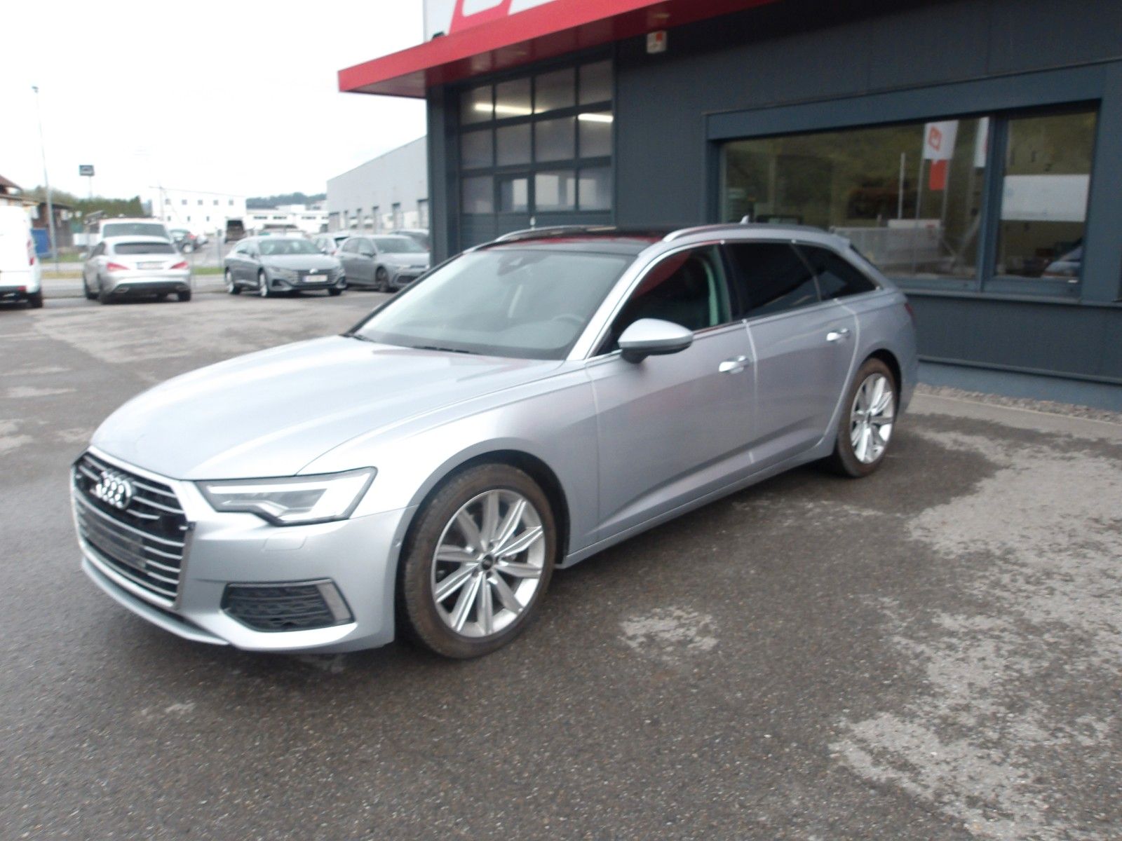 Audi A6 Avant 40 TDI quattro design EXP € 19990.--