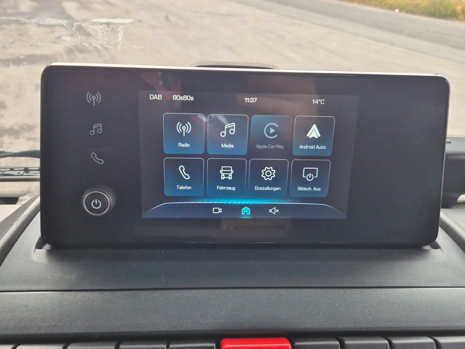 Fahrzeugabbildung Iveco Eurocargo ML150E32WS 4x4 Kran HMF 1130K Funk AHK