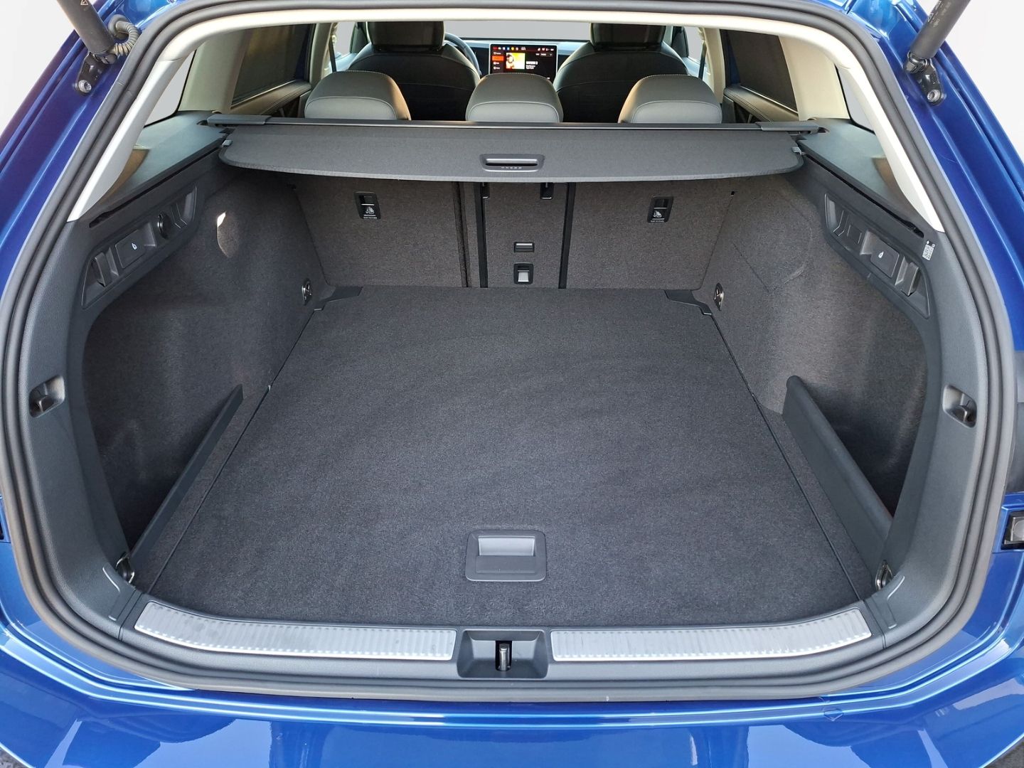 Passat Variant 1.5 eTSI DSG Business *KAMERA*NAV