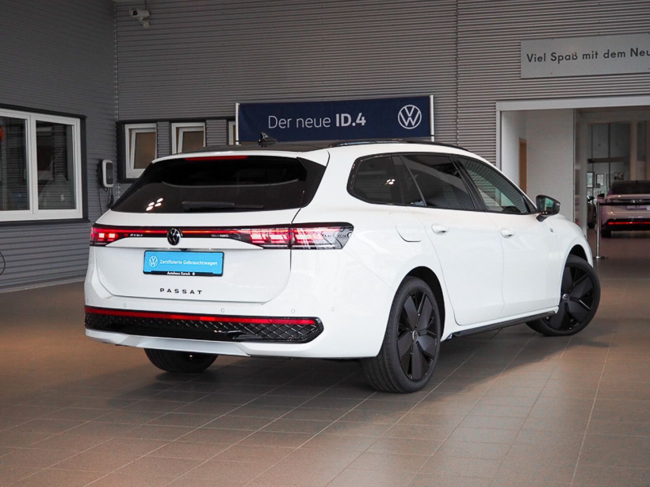 Volkswagen Passat Variant R-Line 1.5 TSI eHybrid DSG AHK foto 5