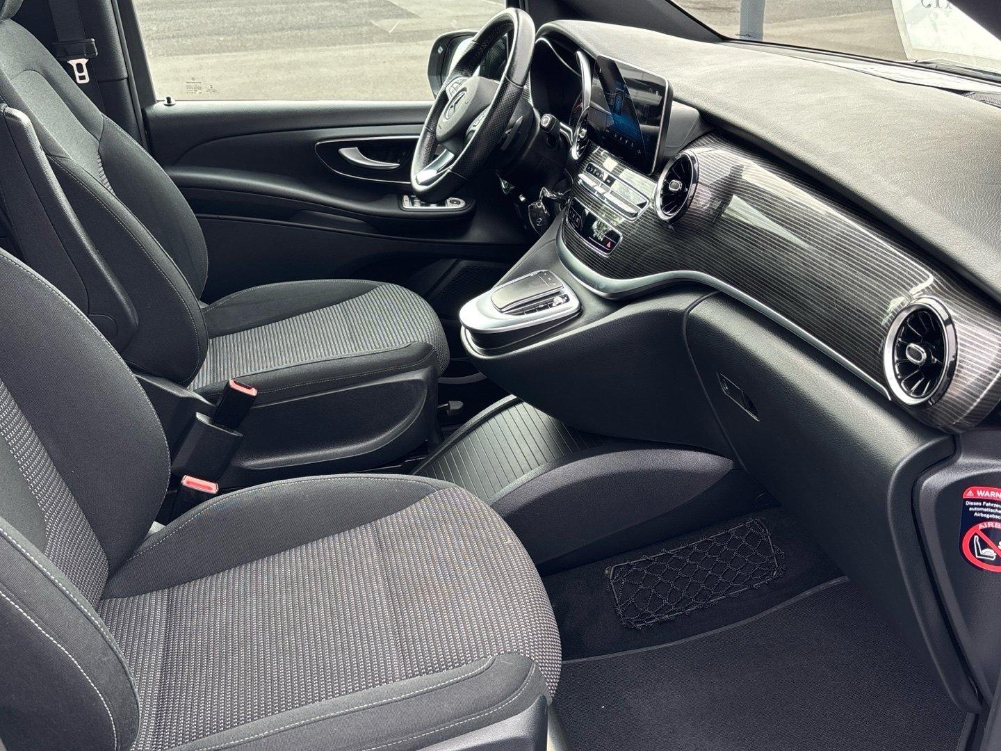 Mercedes-Benz V 300 d Edition lang AMG Pano Kamera AHK2,5t 9G