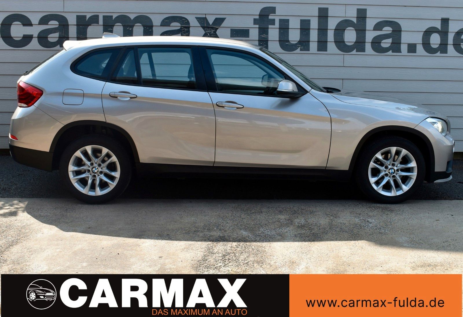 Fahrzeugabbildung BMW X1 20i sDrive Advantage Navi,Xenon,SH,PDC