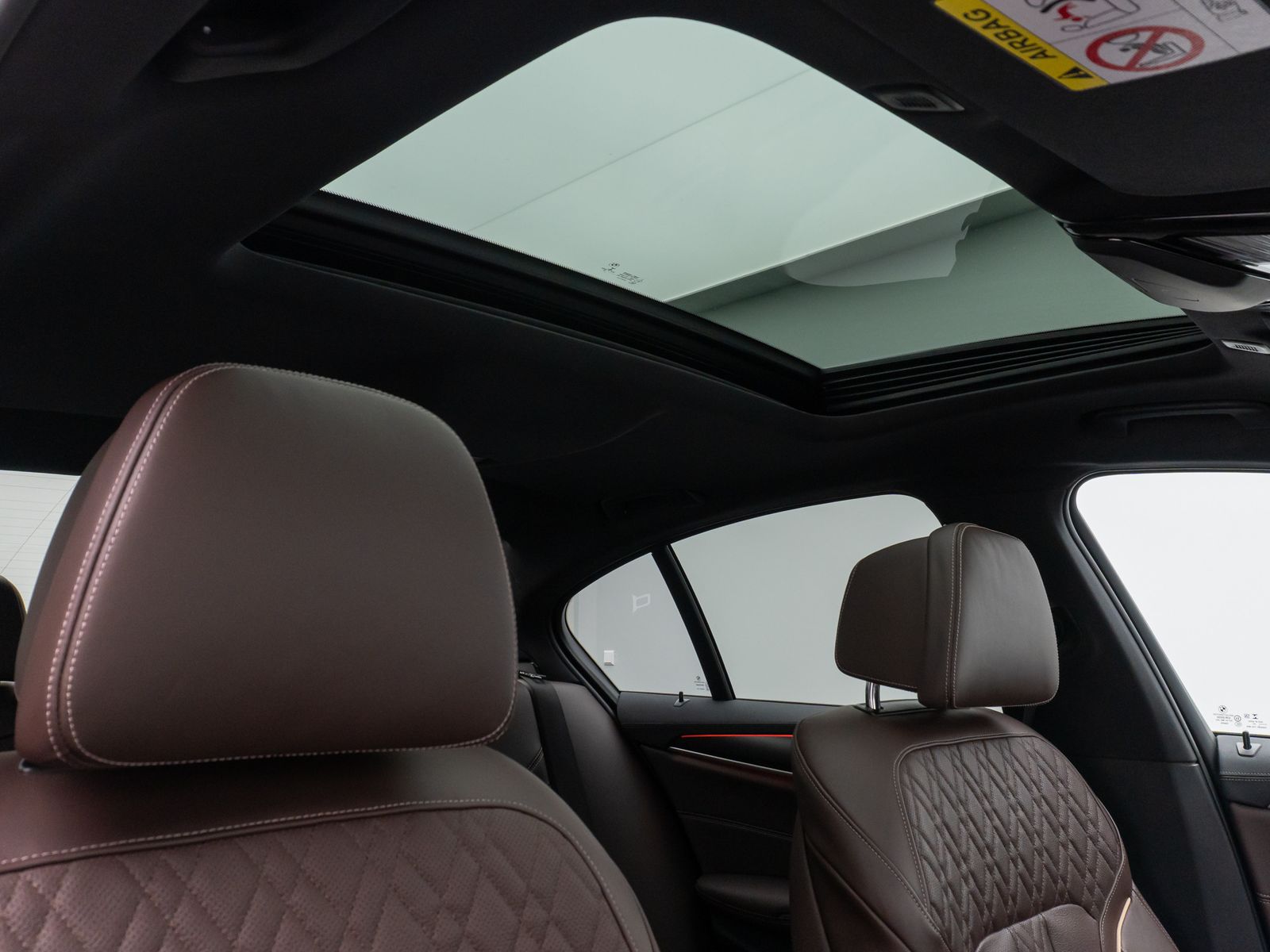 Fahrzeugabbildung BMW 540d xD M Sport Glasdach Kamer Laser HUD H/K 19"