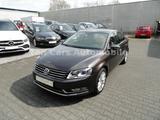 Volkswagen Passat Lim. 1.8 TSI Highline°Xenon°Leder°2xPDC° - VW Passat Gebrauchtwagen in Düsseldorf