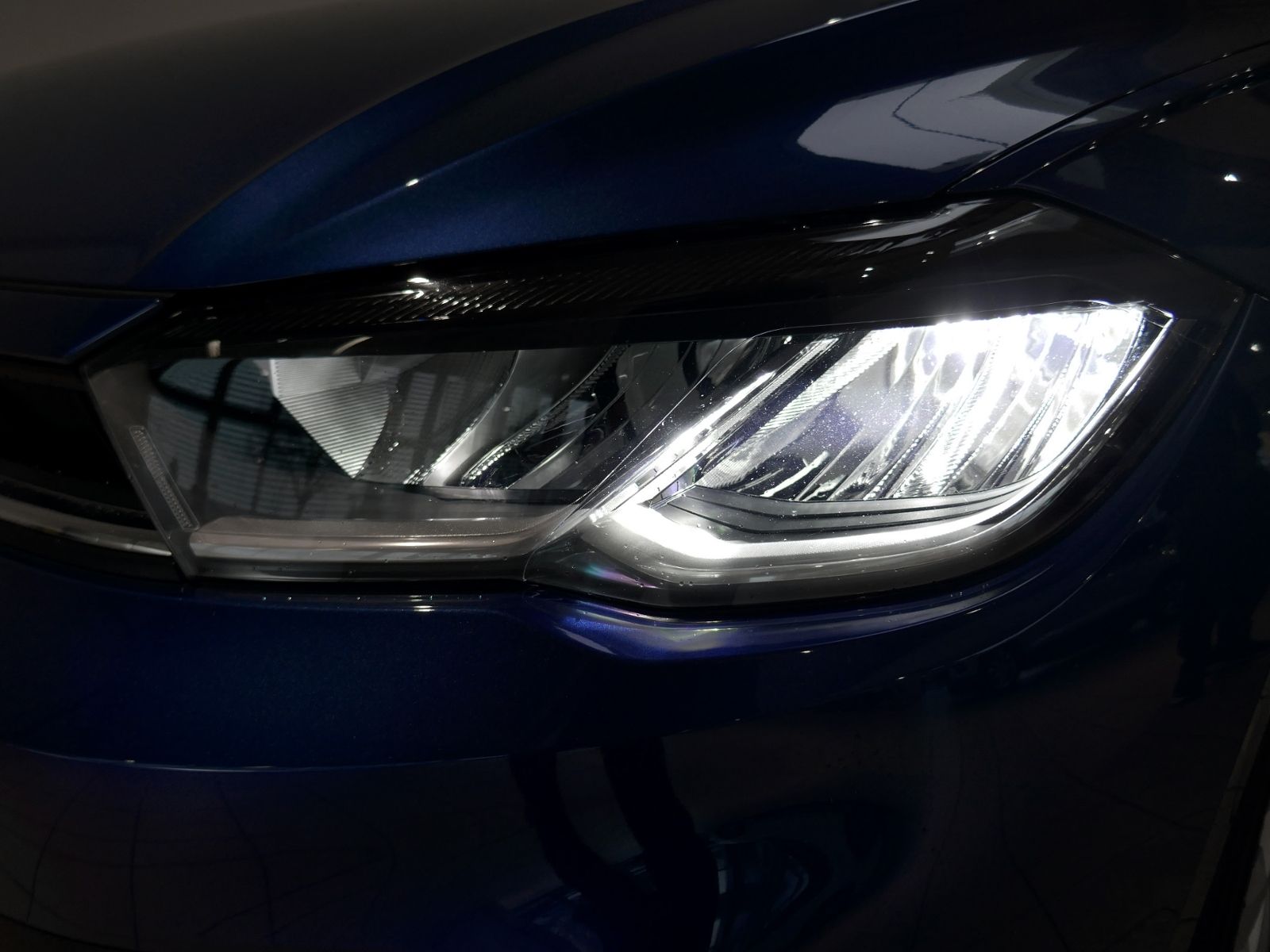 Fahrzeugabbildung Volkswagen Polo Life 1.0 MPI | LED RFK GRA Navi