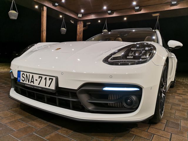 Porsche Panamera 4