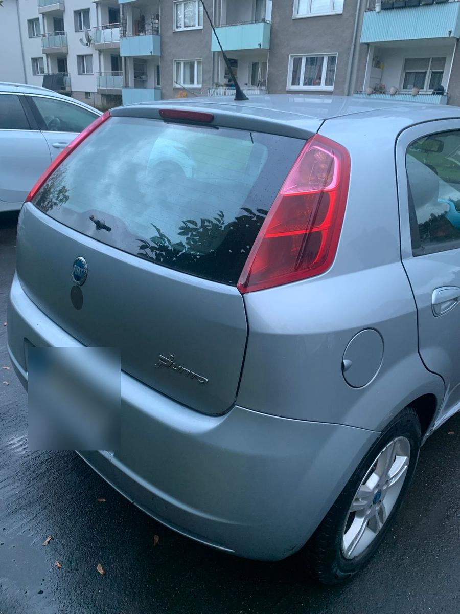 Fiat Grande Punto 2006 — engine 82 HP (60kW)