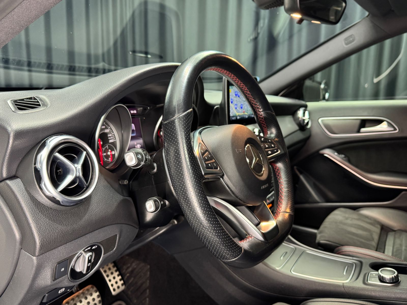 Fahrzeugabbildung Mercedes-Benz GLA 200|7G-AUTOMATIK|NAVI|LED|KAMERA|AHK|AMG-LIN