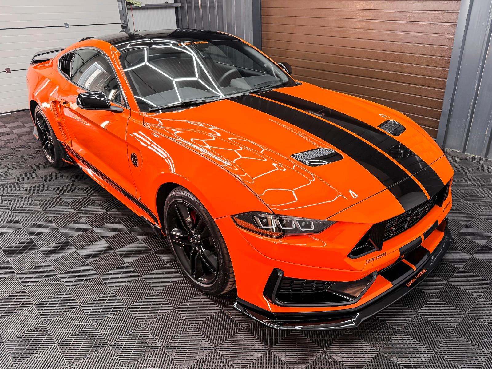 Ford Mustang Dark Horse look, California special