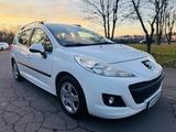 Peugeot 207 SW Urban Move 95 VTi - Peugeot 207 aus 2010: SW