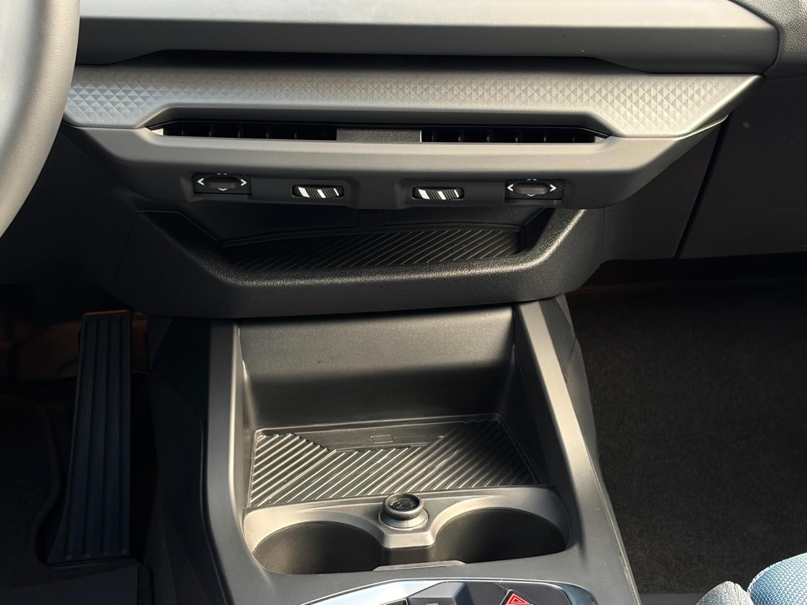 BMW 1 Series i Aut. Adap. LED CAM SHZ LHZ KZG CarPlay, миниатюра 27