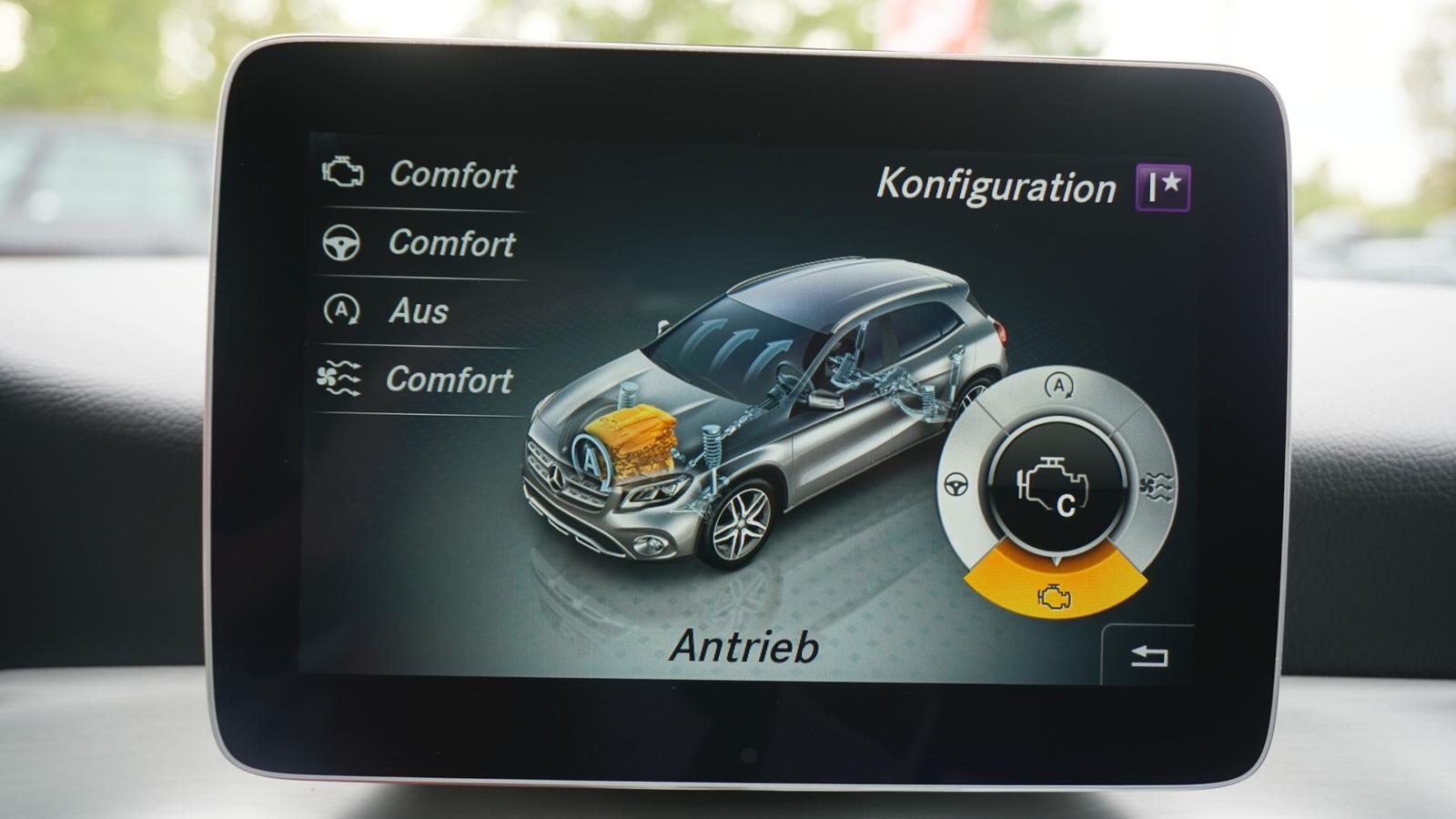 Mercedes-Benz GLA 180 Autom. AMG Line LED Navi AHK Alcantara