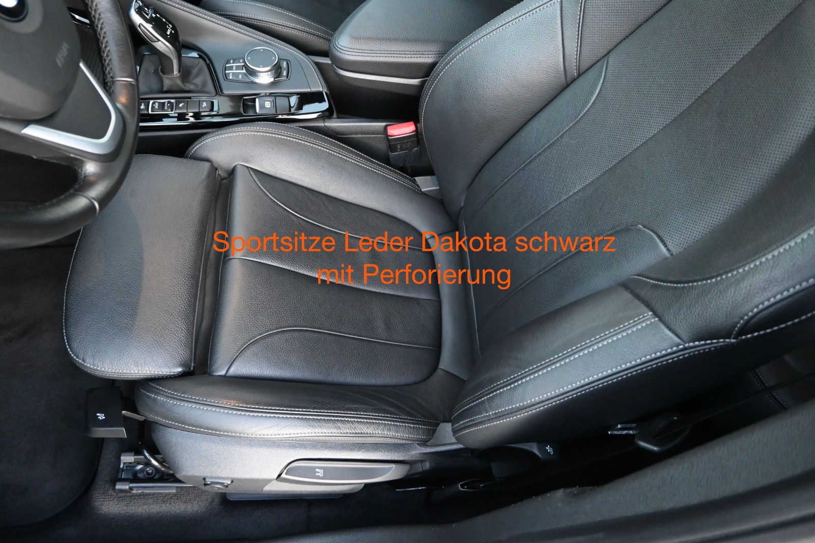 Fahrzeugabbildung BMW X1 xDr. 18d Sport Line °AHK°LEDER°HEAD-UP°KAMERA