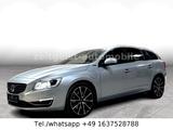 Volvo V60 Plug-in-Hyb* AWD*LEDER*1.HAND*SERVICE NEU* - Volvo V60 mit Diesel-Antrieb: Navigationssystem, Kombi, Automatik