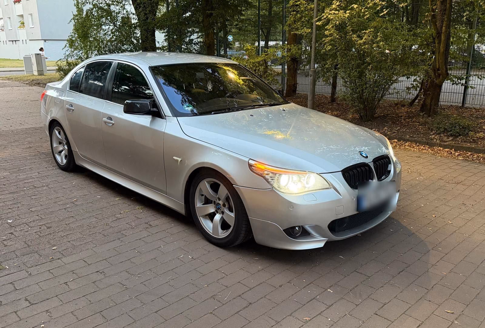 BMW 525