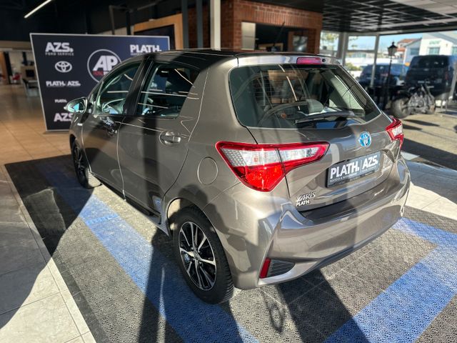 Toyota Yaris Hybrid Team D