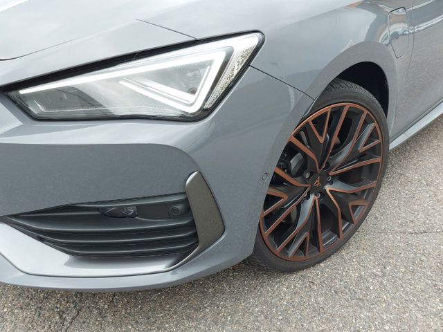Leon St VZ e-Hybrid Matrix-LED Navi SD 245 PS