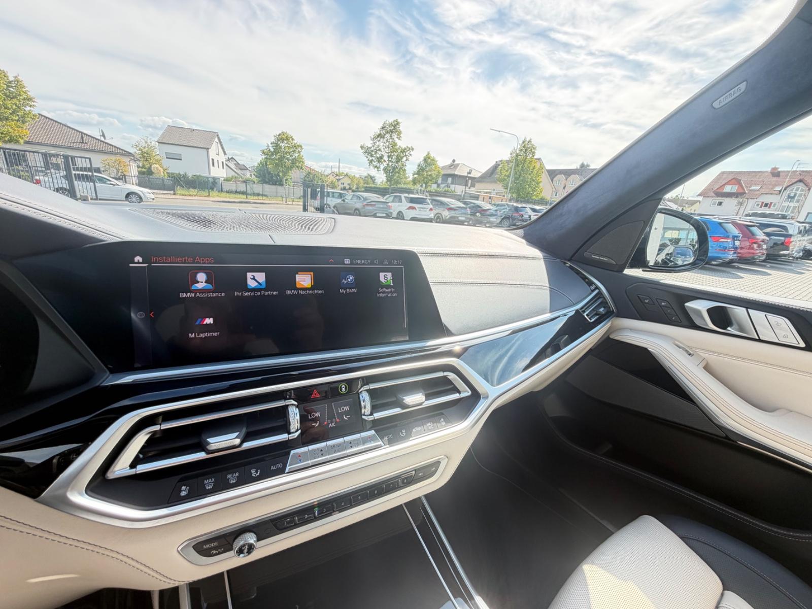 BMW X7*M50xd*M-SPORTPAKET*3xTV*6xSITZER*ACC*HUD*360