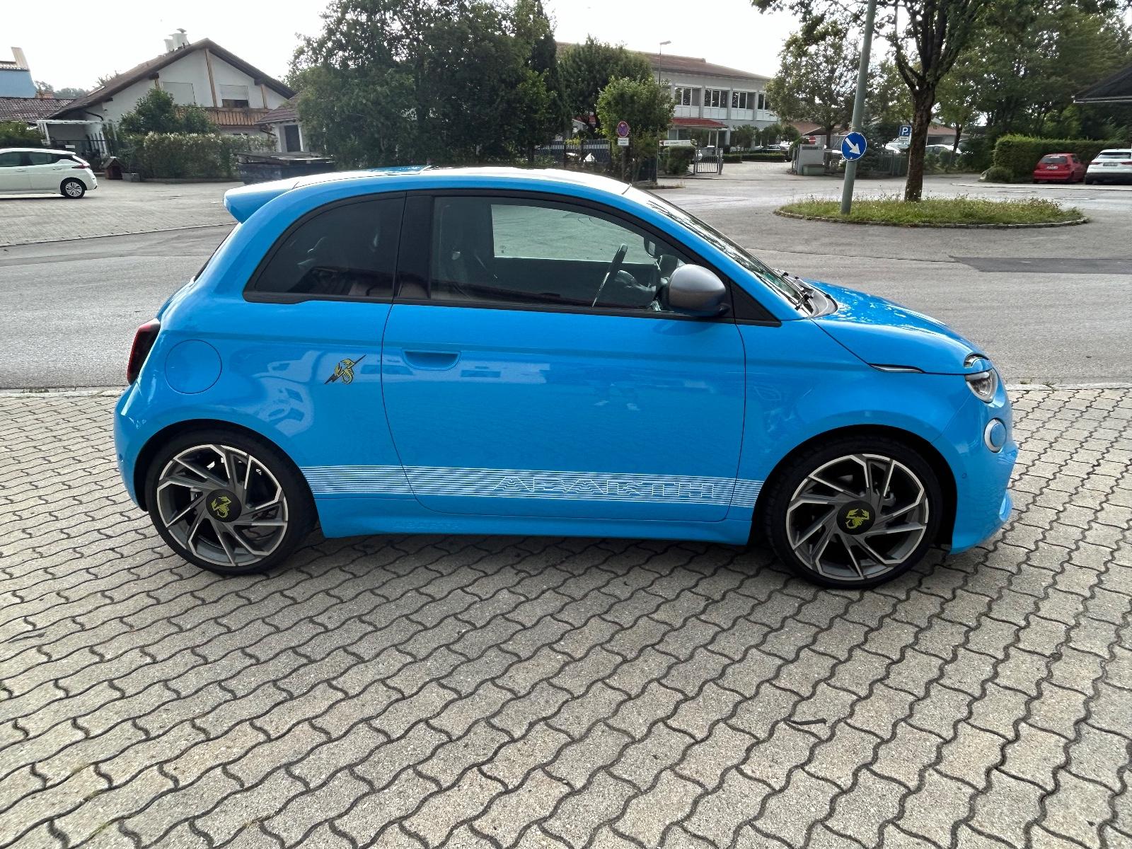 Abarth 500 e Scorpionissima/frischerSERVICE+Winterräder