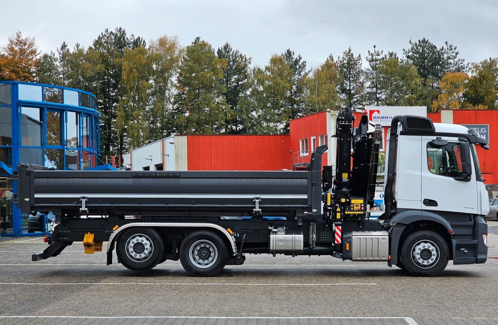 Fahrzeugabbildung Mercedes-Benz Actros 2545 Bordmatik Lenk/Lift FASSI 235-6