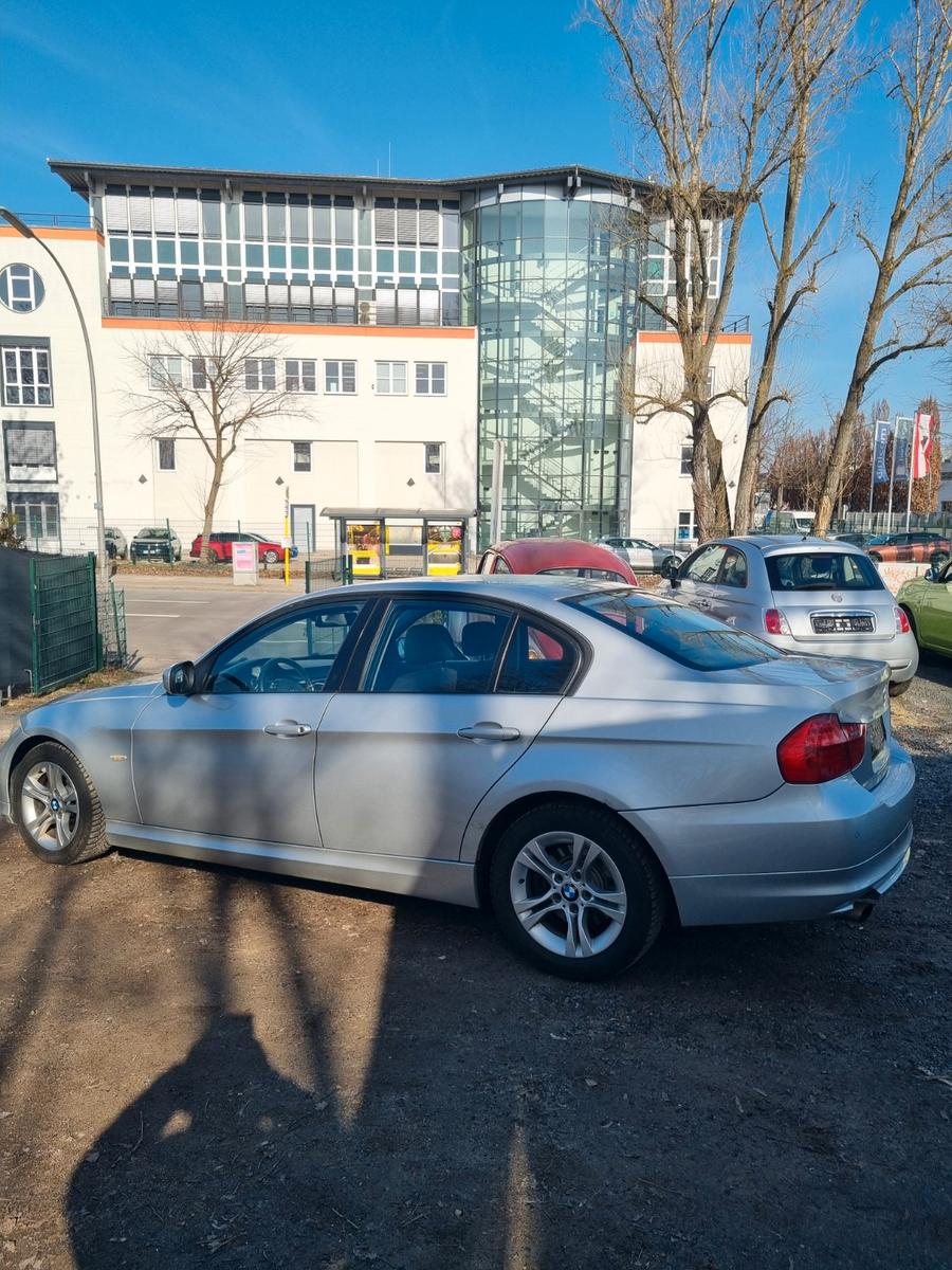 BMW 318 3 Limousine 318i. Tüv 12/27