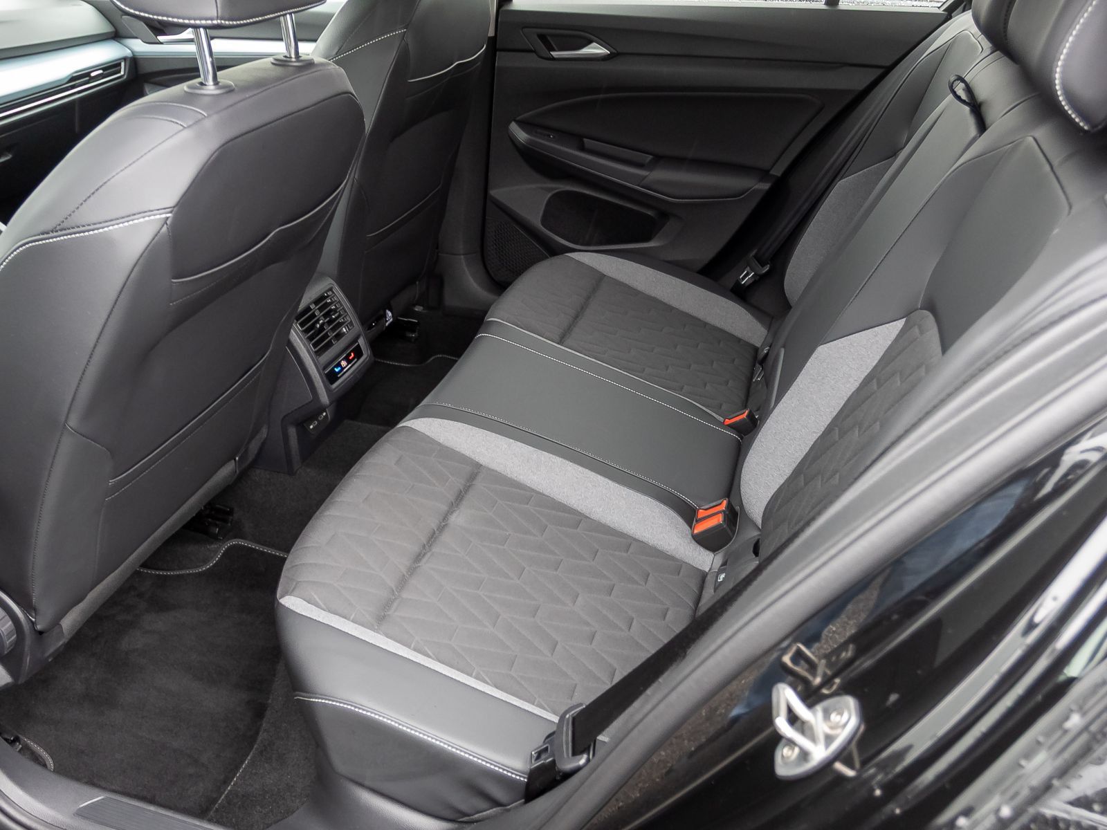 Volkswagen Golf - Bild 22