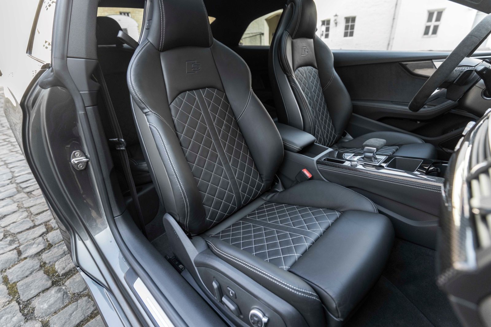 Fahrzeugabbildung Audi S5 3.0T Quattro MATRIX B&O LED 360° ACC MASSAGE