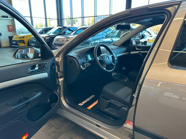 Skoda Octavia *TÜV0328*SCHECKHEFT*TEMPO*AHK*KLIMA*PDC