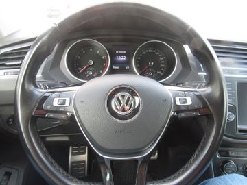 Volkswagen Tiguan - 10