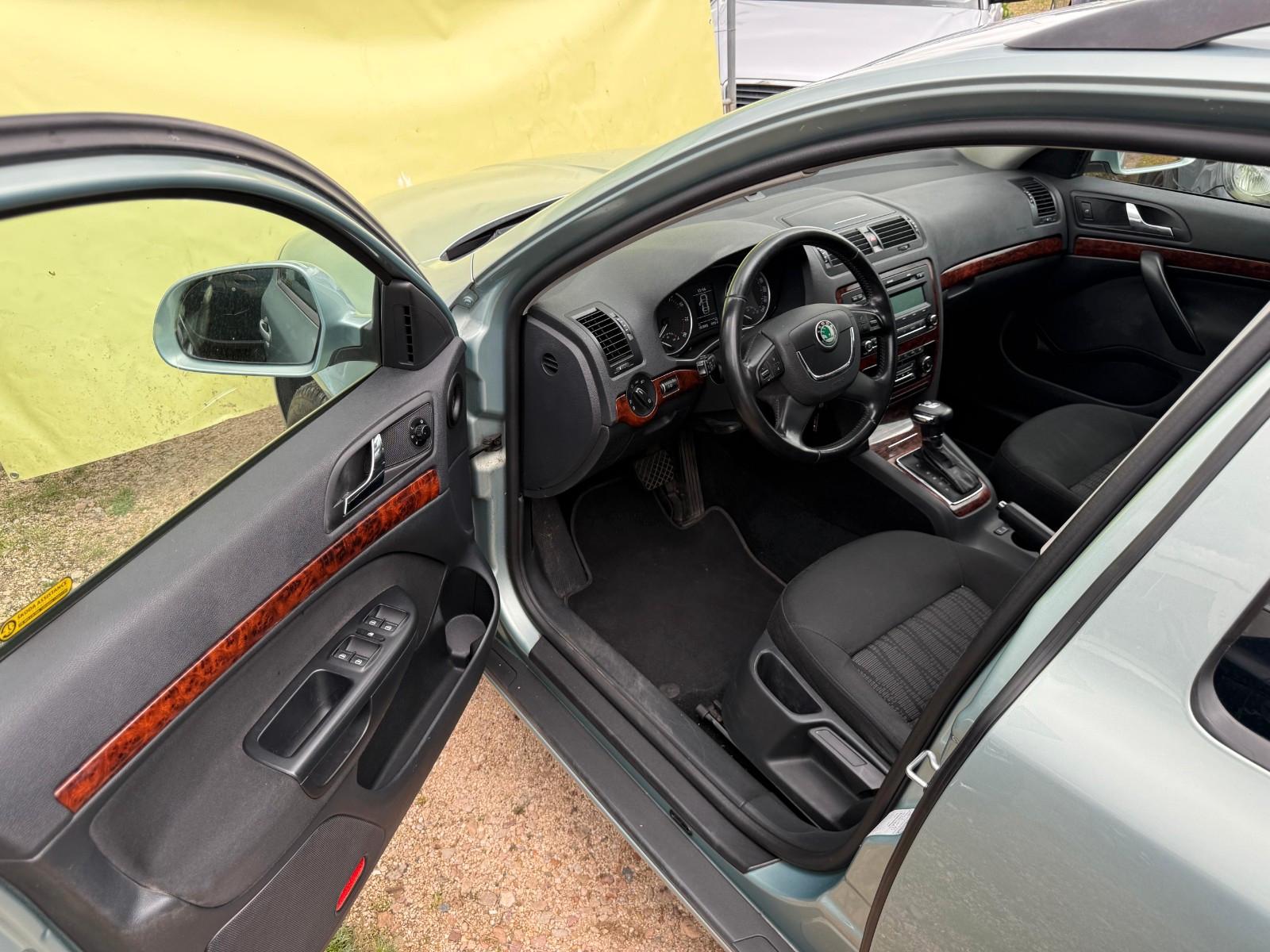 Skoda Octavia 2009 — photo 8