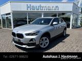 BMW X2 sDrive 18 i Advantage +1.HAND+AHK+RFK+ACC+ - silberne BMW X2