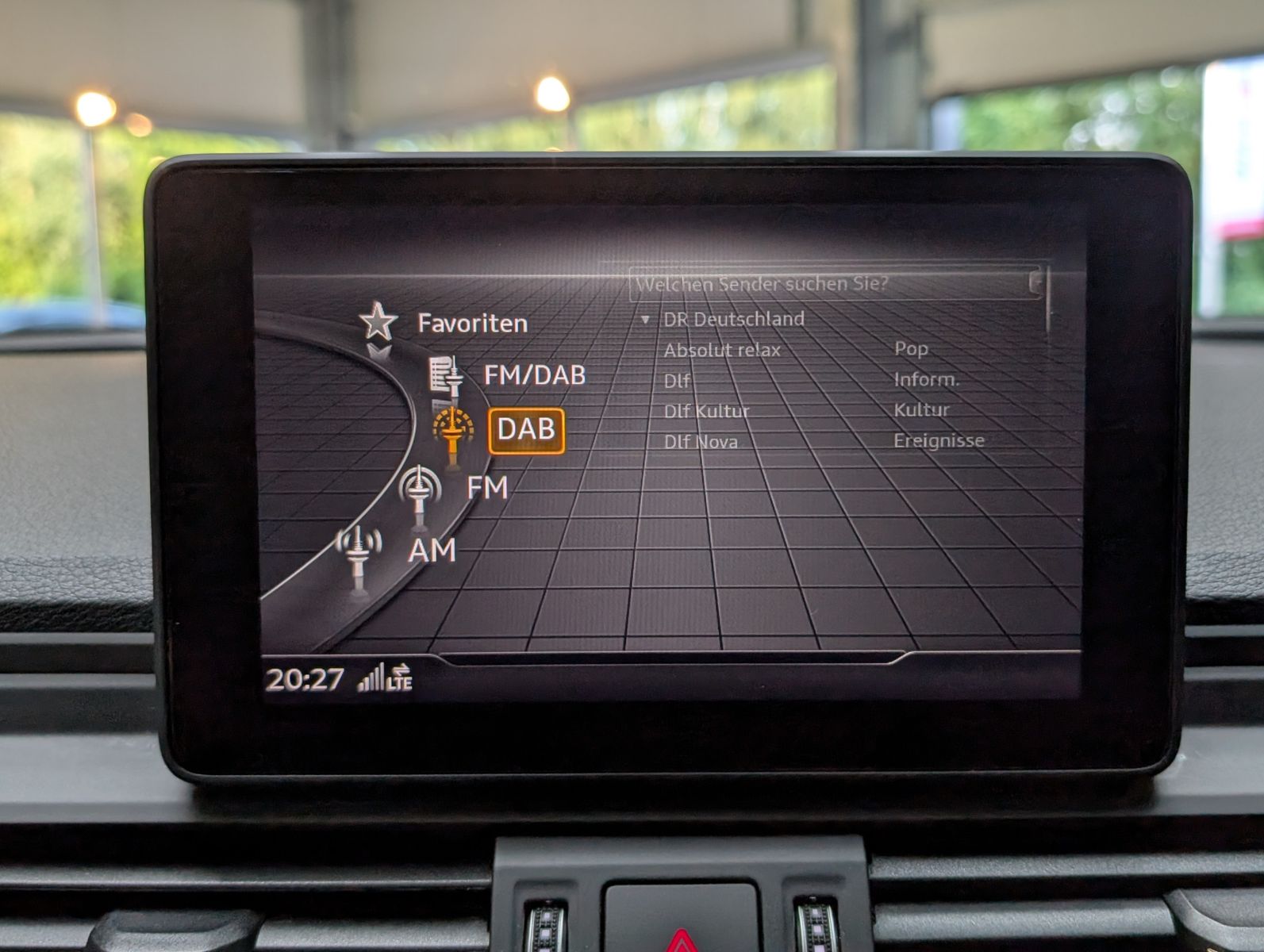Fahrzeugabbildung Audi Q5 45 TDI Quattro S-Line Sport TEMP MMI SHZ 20"