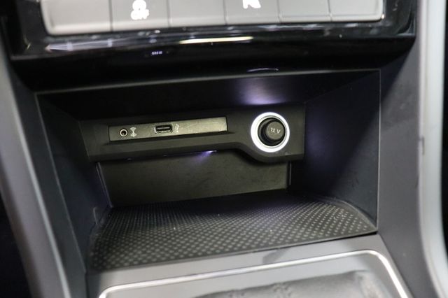Fahrzeugabbildung Volkswagen Touran Comfortline BMT/Start-Stopp|PANO|LED|ACC|