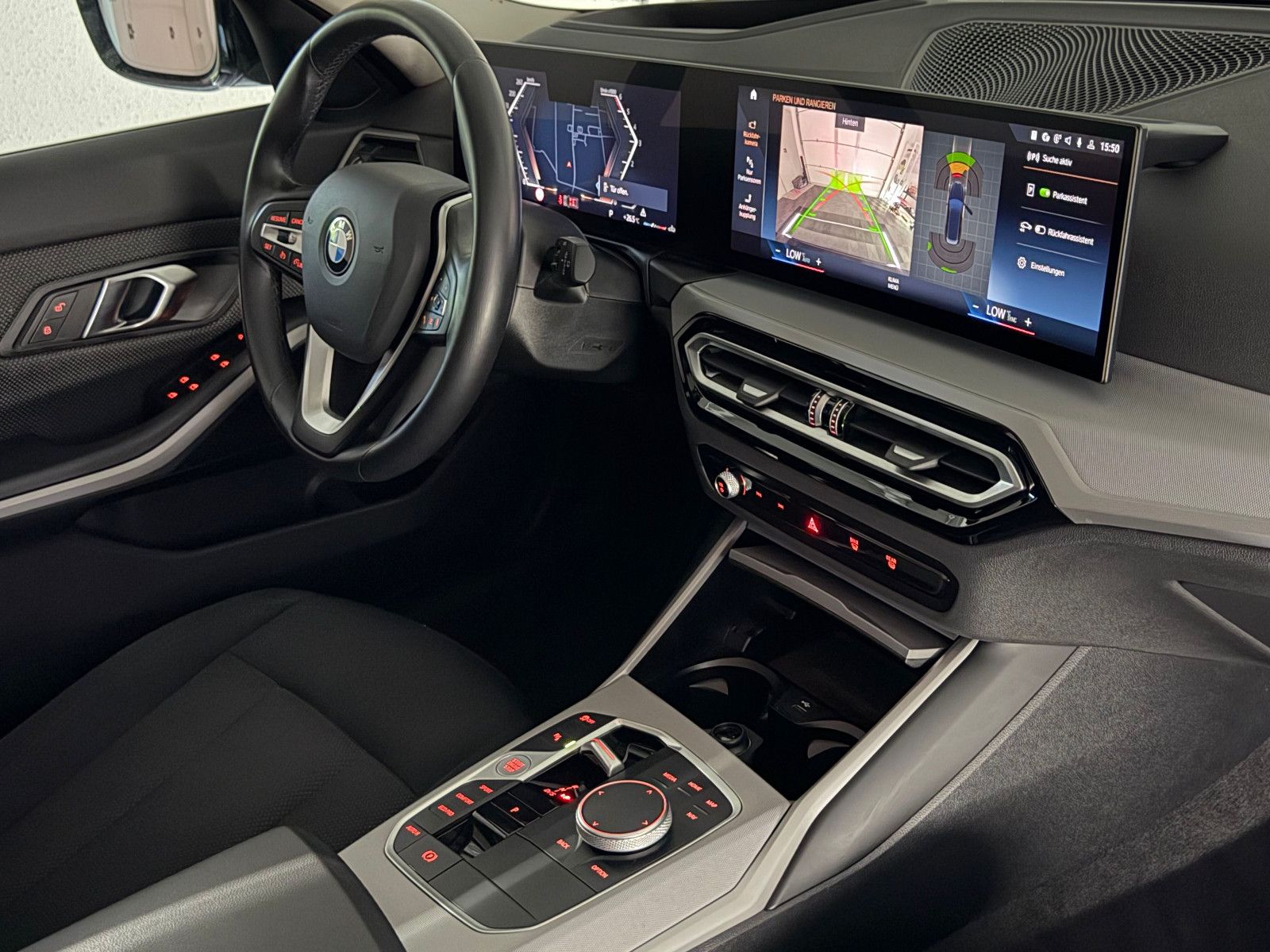 Fahrzeugabbildung BMW 330 d xDrive Touring/LED/CURVED/HuD/AHK/FACELIFT