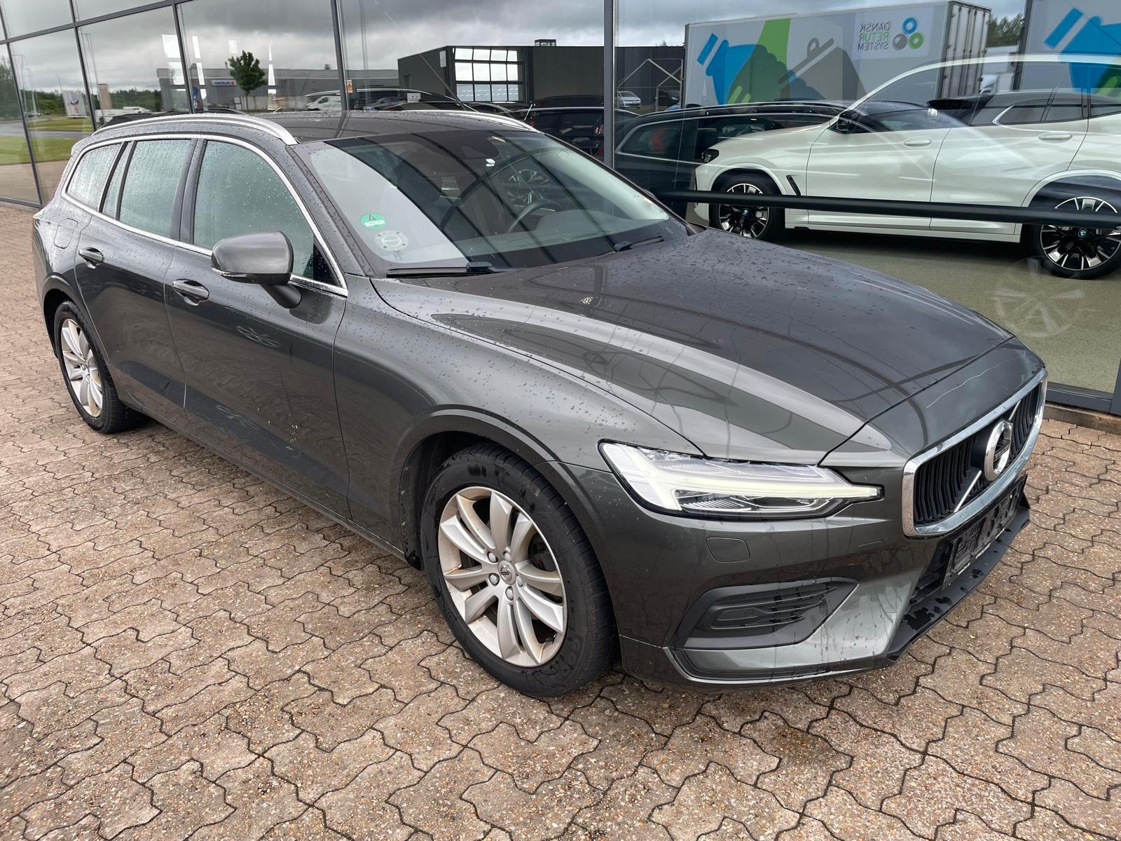 Volvo V60 Kombi Momentum Pro