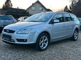 Ford Focus 1.8 Style Turnier Scheckheft SHZ PDC Klima - Ford Focus: Style Turnier