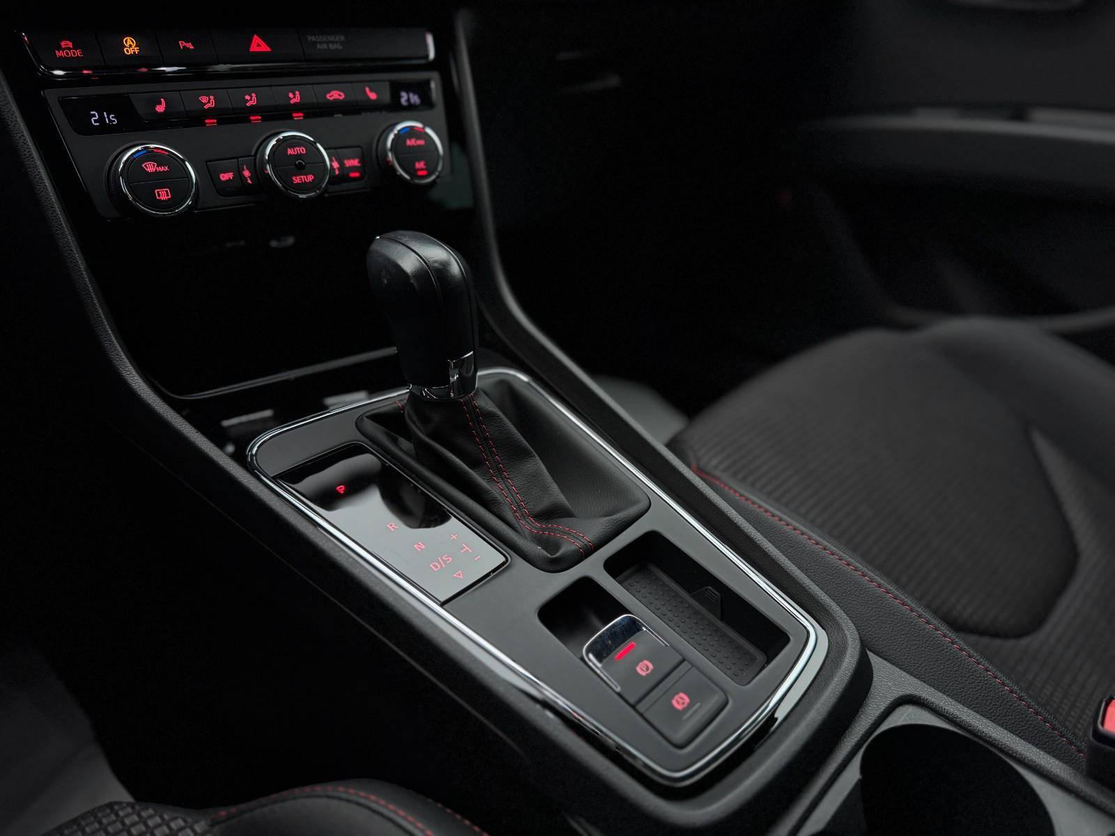 Seat Leon ST FR 2.0 TDI - Inkl. Doppel Garantie