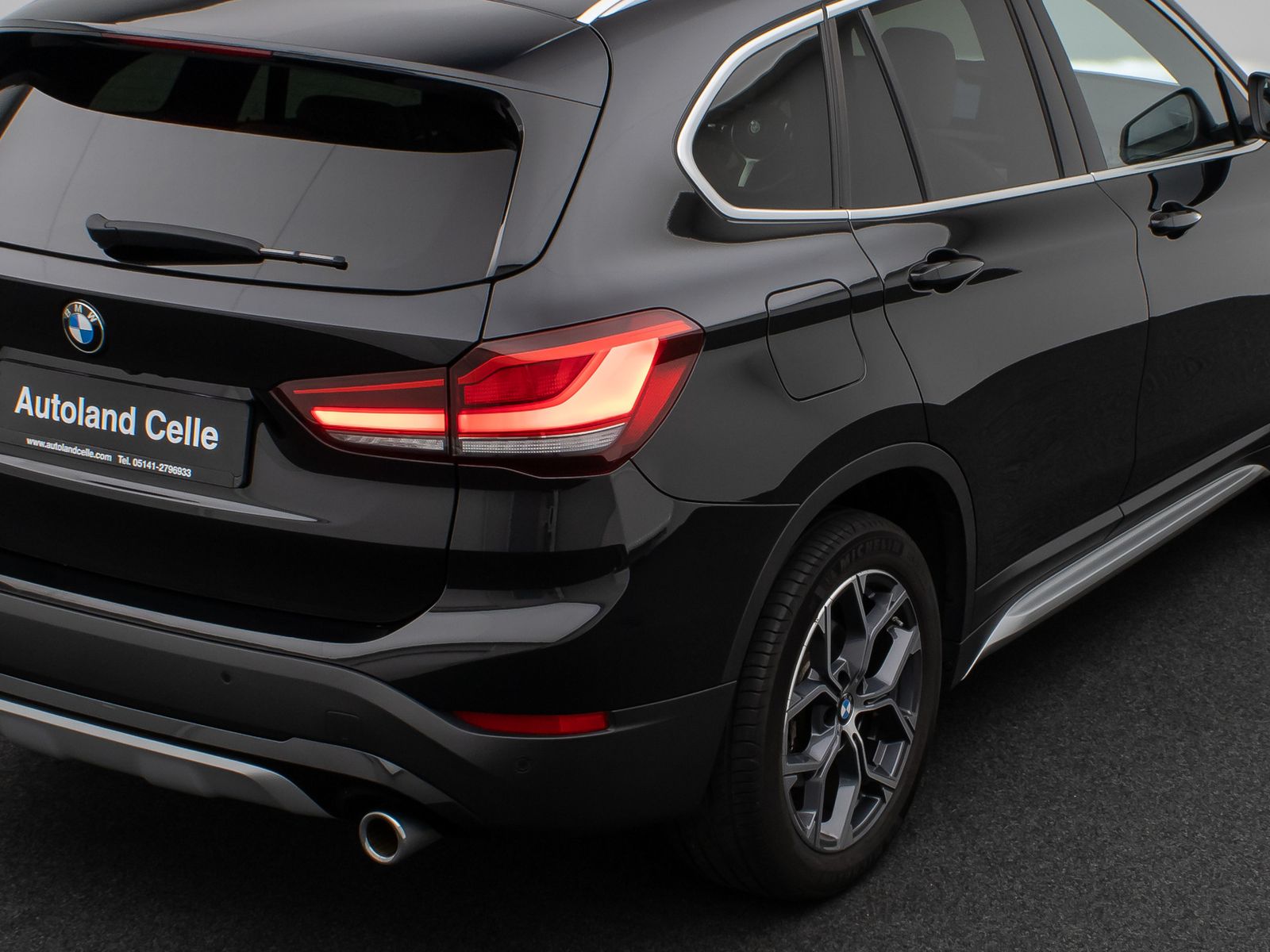 Fahrzeugabbildung BMW X1 xD20i xLine Kamera HUD DAB HiFi Komfort Sport
