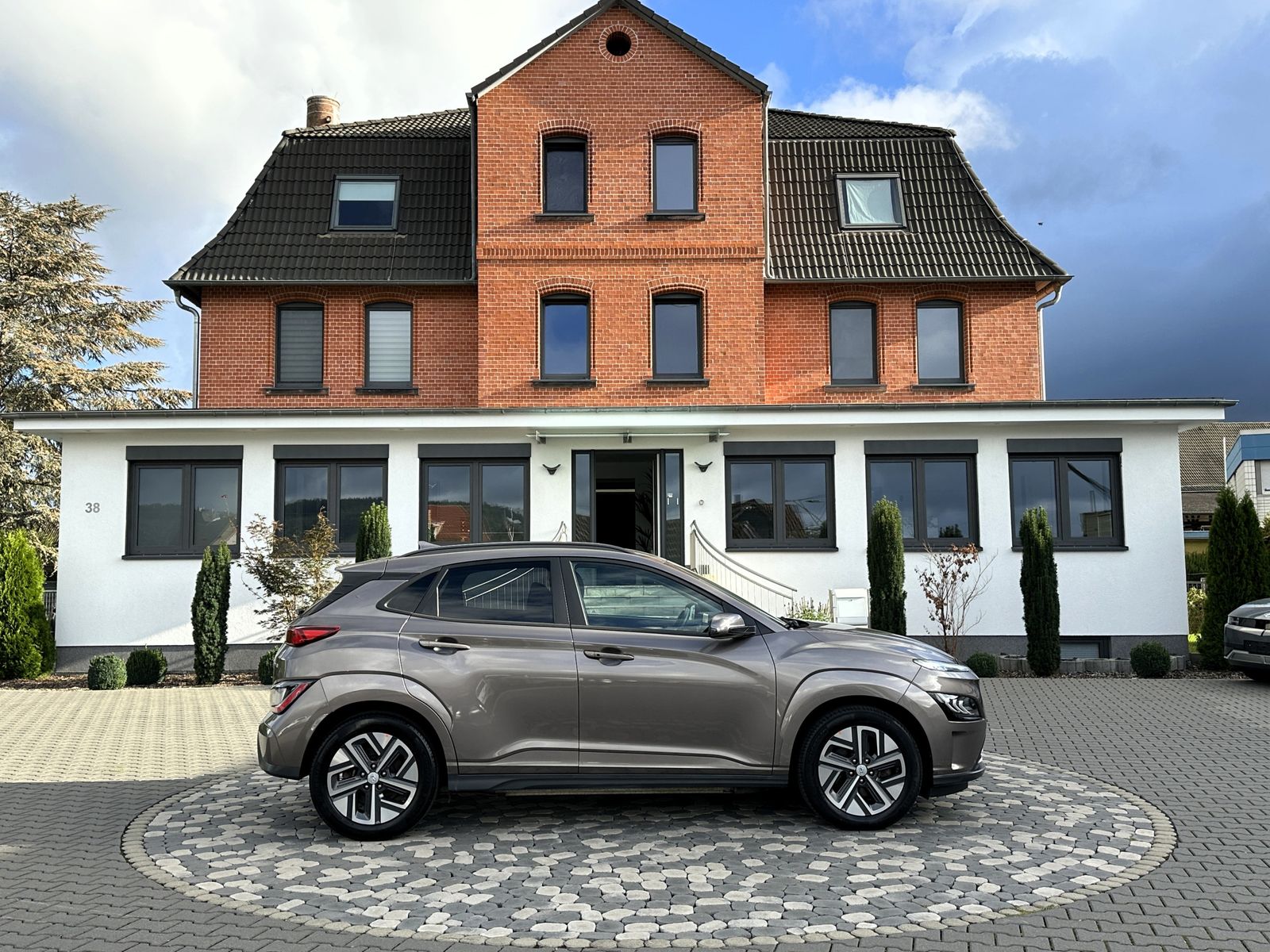 Hyundai Kona Elektro Trend LED ACC NAV KREL CAM SHZ WÄPU