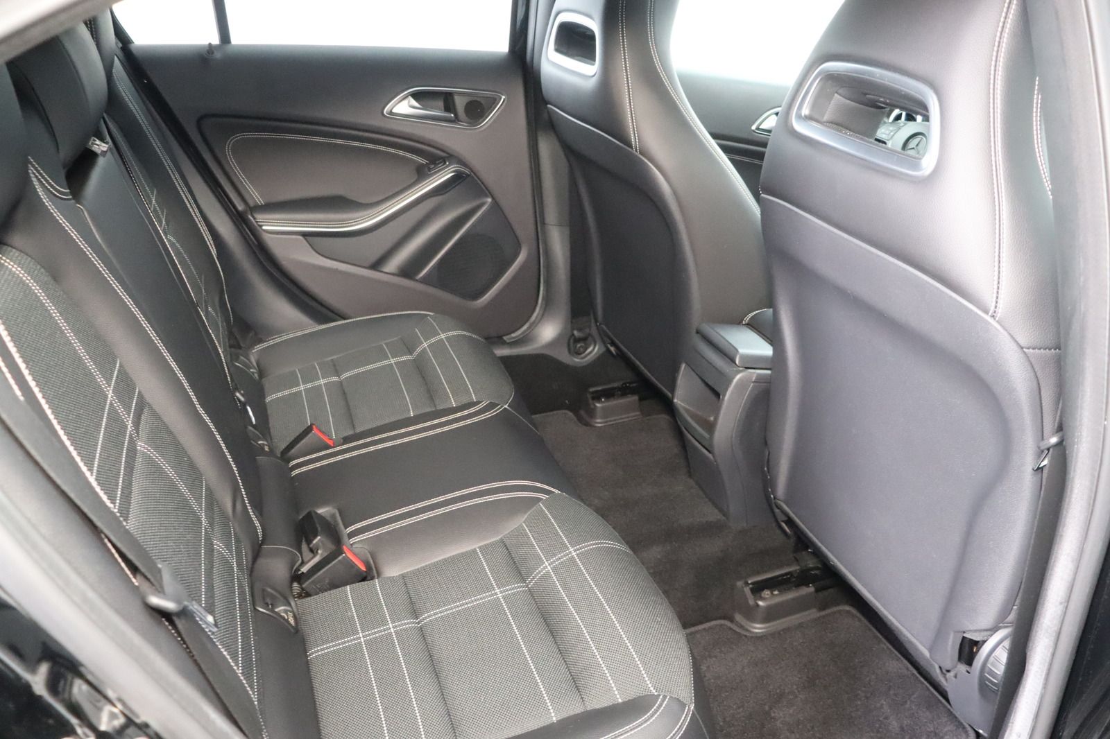 Fahrzeugabbildung Mercedes-Benz A 200 CDI * Bi-Xenon * Navi * Teilleder