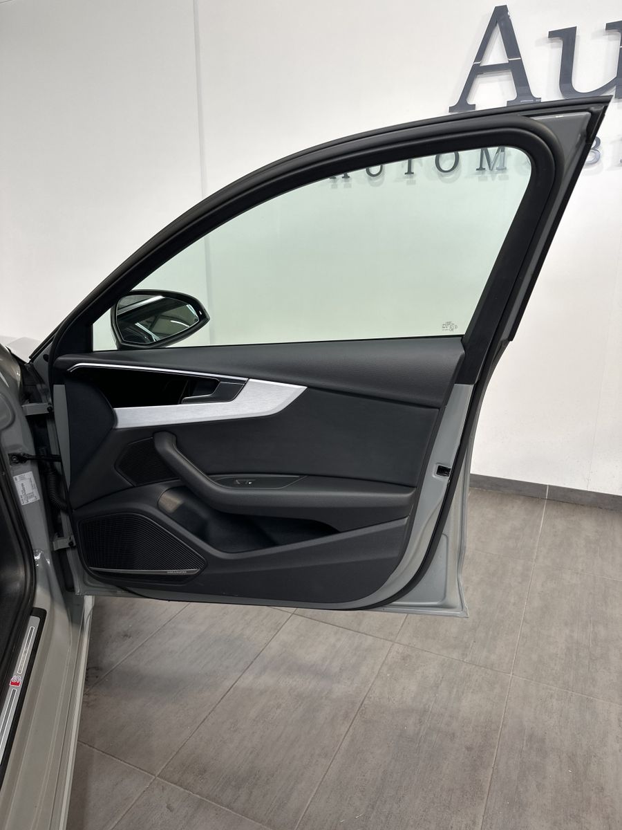 Fahrzeugabbildung Audi A4 Avant 40 TFSI S-Line Qu VCOCK+HUD+NAV+LED+ACC